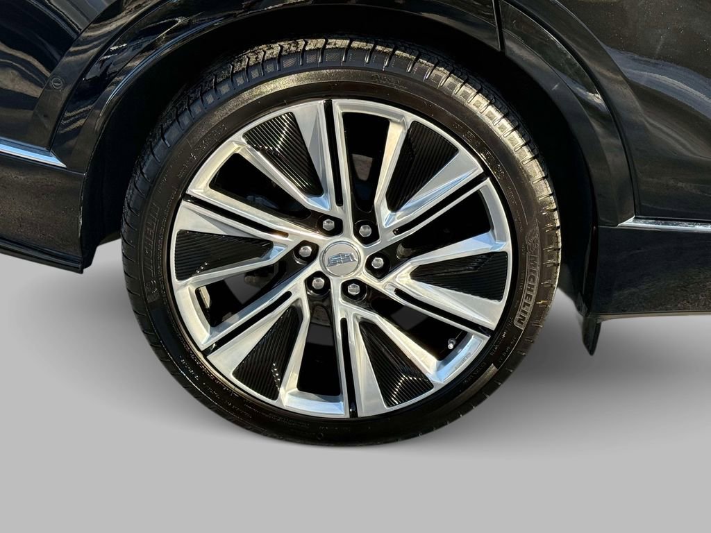 Used 2024 Cadillac Lyriq Luxury w/ LPO, Floor Liner Package image 13