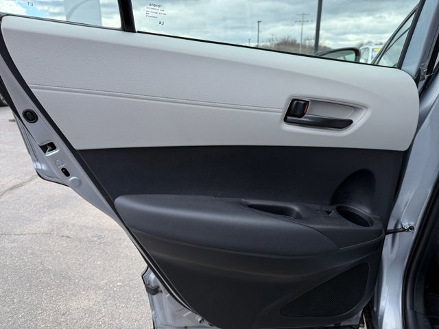 Used 2024 Toyota Corolla Cross L image 29
