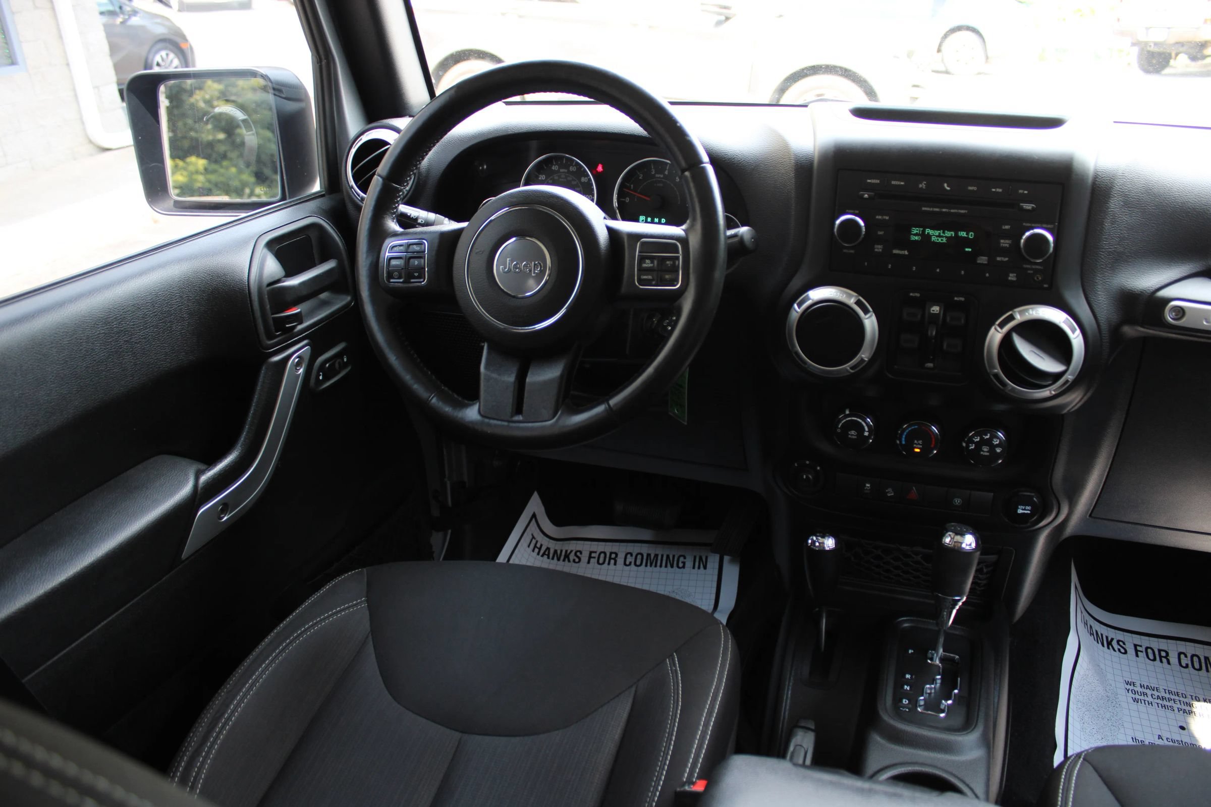 Used 2015 Jeep Wrangler Unlimited Sahara w/ Connectivity Group AWD/4WD image 14