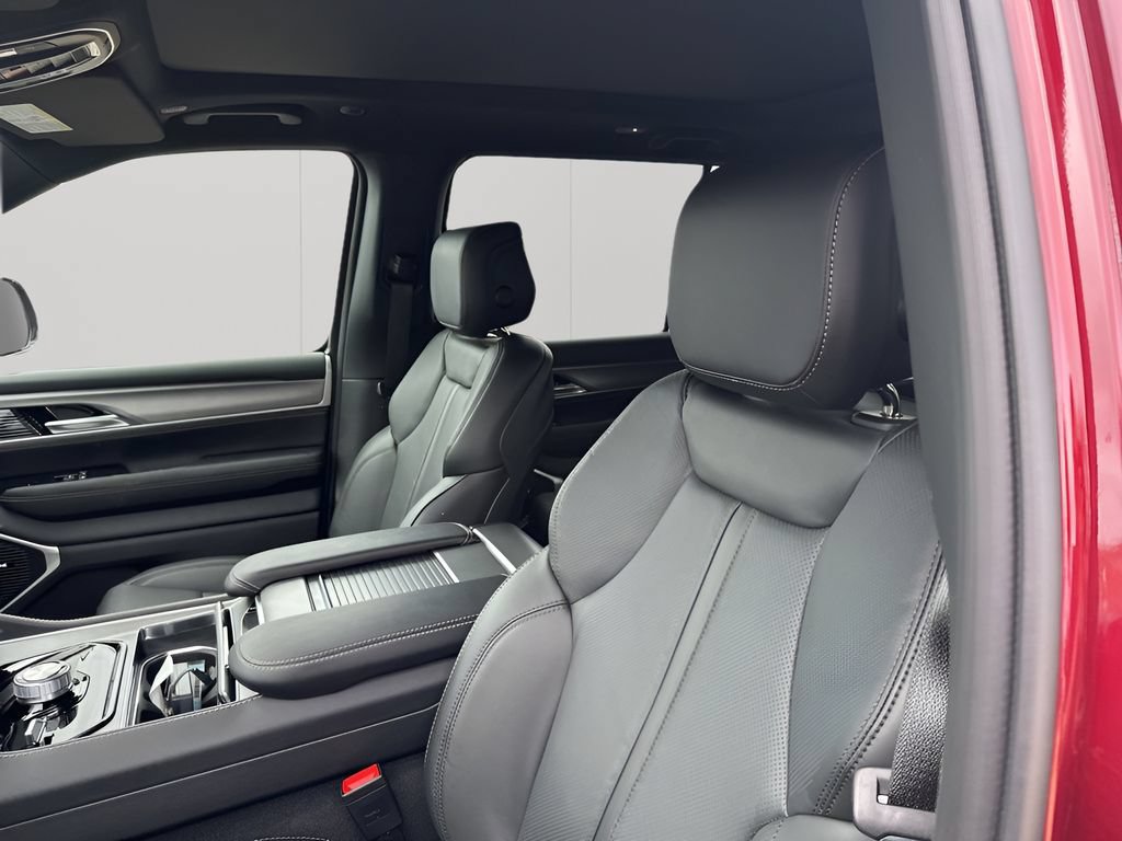 New 2026 Jeep Grand Wagoneer 4WD w/ Premium Group I image 29