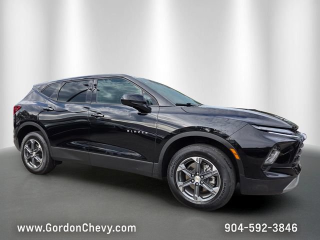 Certified 2025 Chevrolet Blazer LT FWD image 8