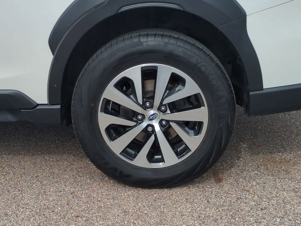 Used 2023 Subaru Outback Premium image 13