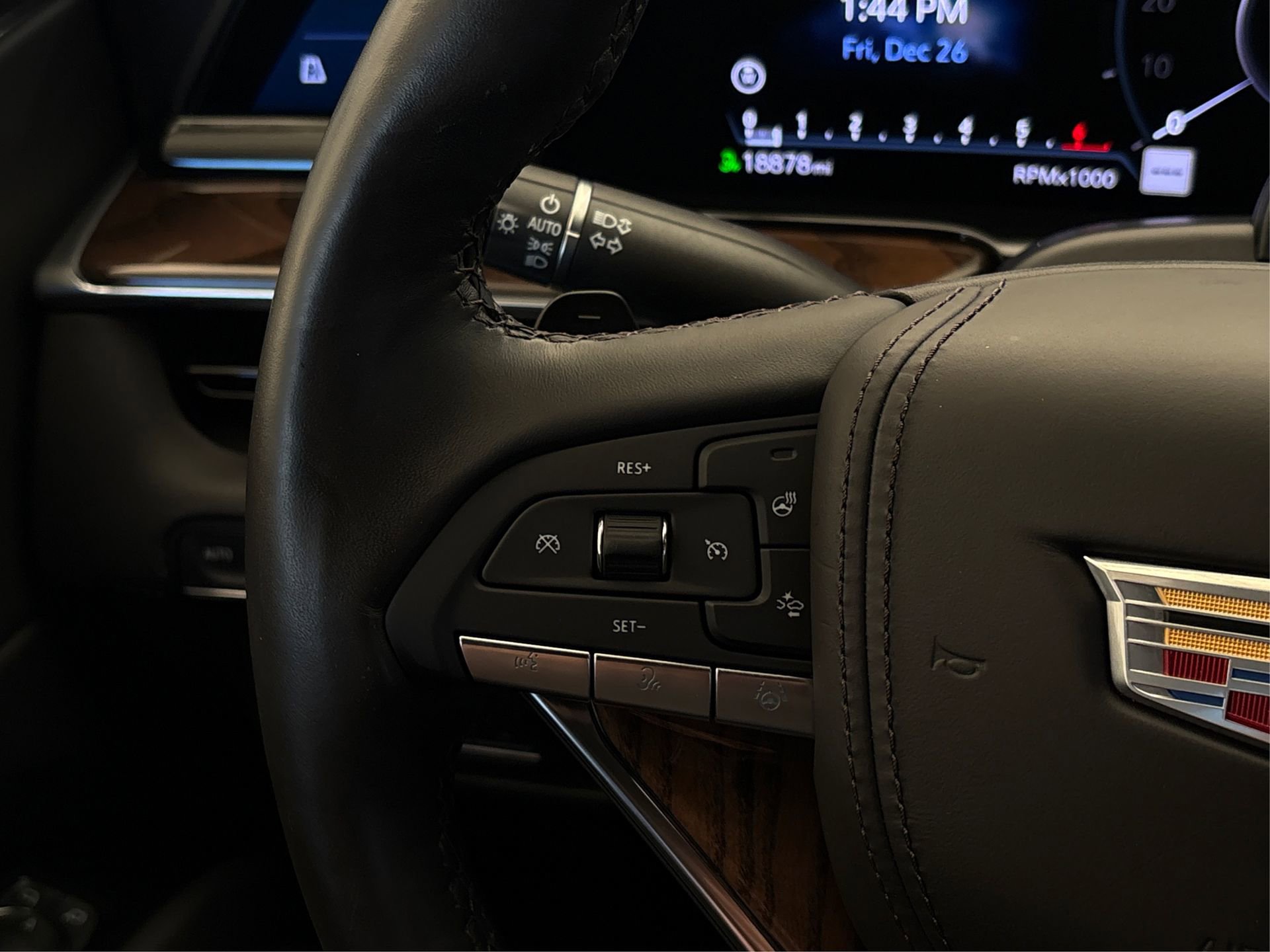 Used 2024 Cadillac Escalade Premium Luxury Platinum image 29