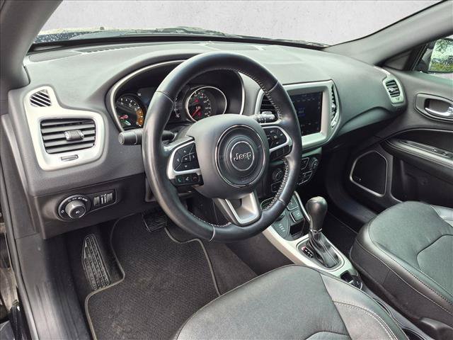 Used 2021 Jeep Compass Latitude w/ Sun and Sound Group AWD/4WD image 10