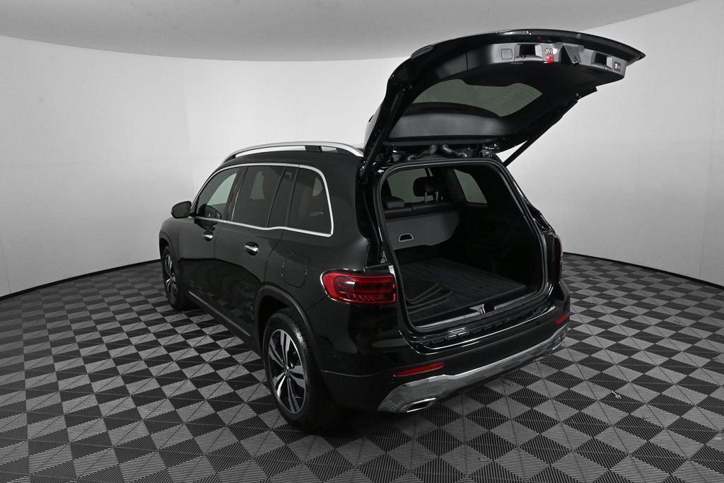 Used 2025 Mercedes-Benz GLB 250 image 31
