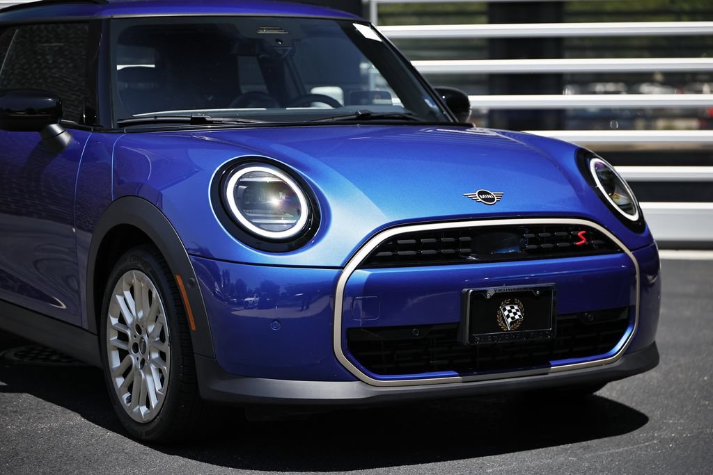 Used 2025 MINI Cooper S FWD image 2