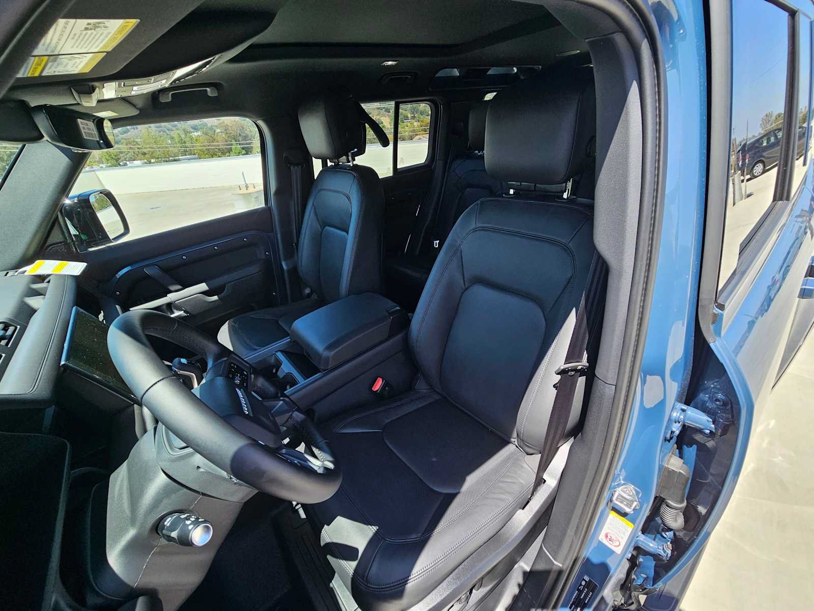 New 2026 Land Rover Defender 110 X-Dynamic SE AWD/4WD image 21