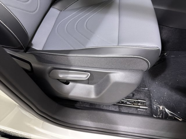 New 2026 Volkswagen Tiguan SE R-Line AWD/4WD image 38