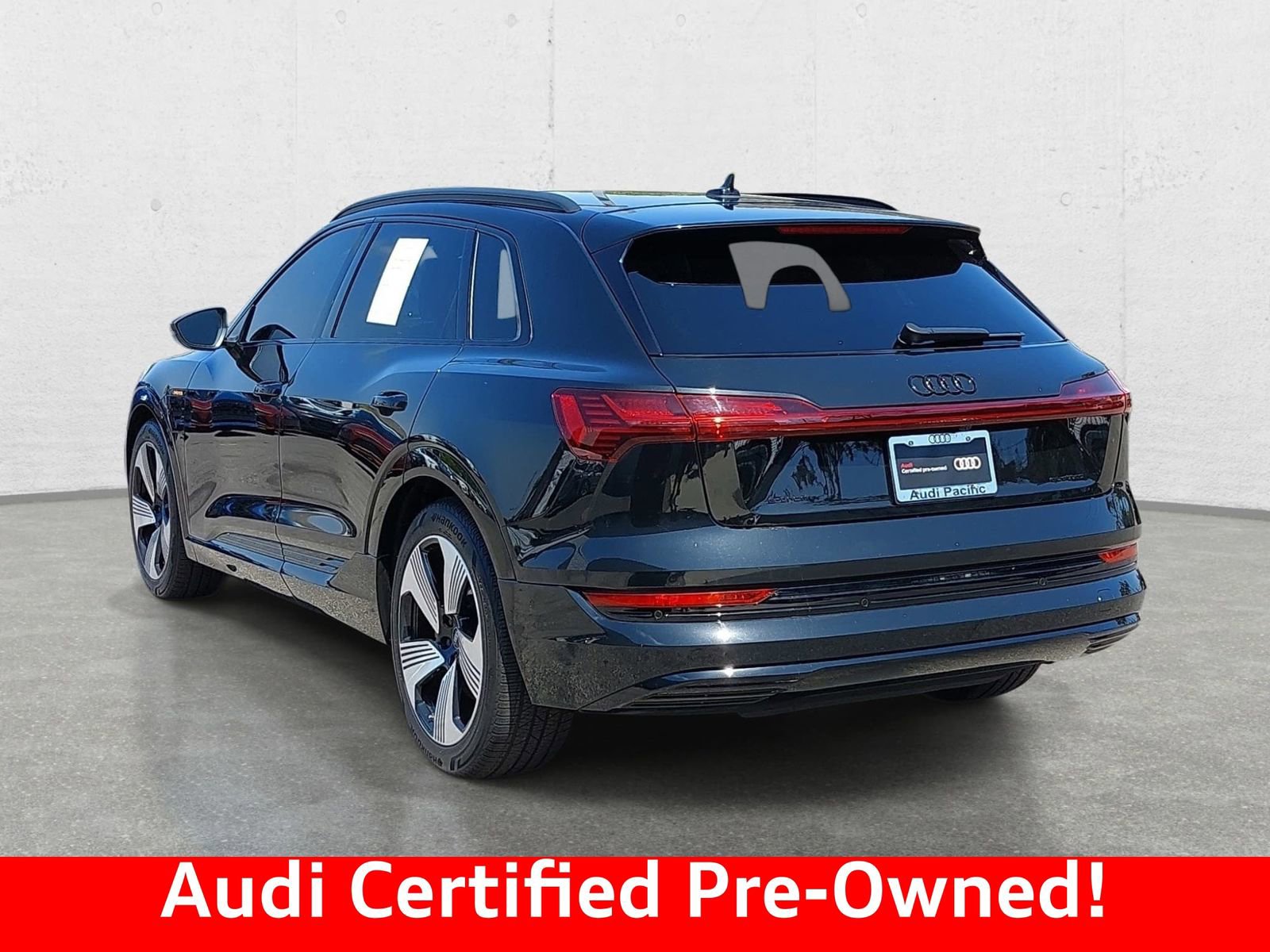 Used 2023 Audi e-tron Premium Plus w/ Premium Plus Package AWD/4WD image 7