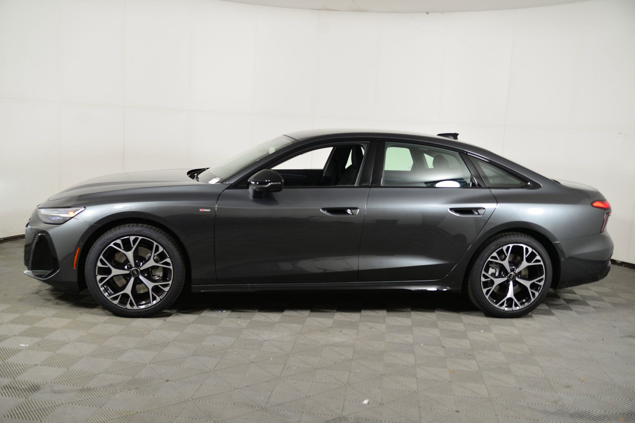 New 2026 Audi A6 Premium Plus image 2