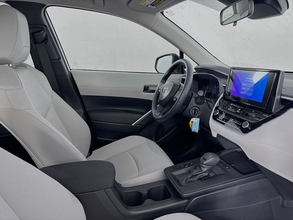 Used 2026 Toyota Corolla Cross L image 36