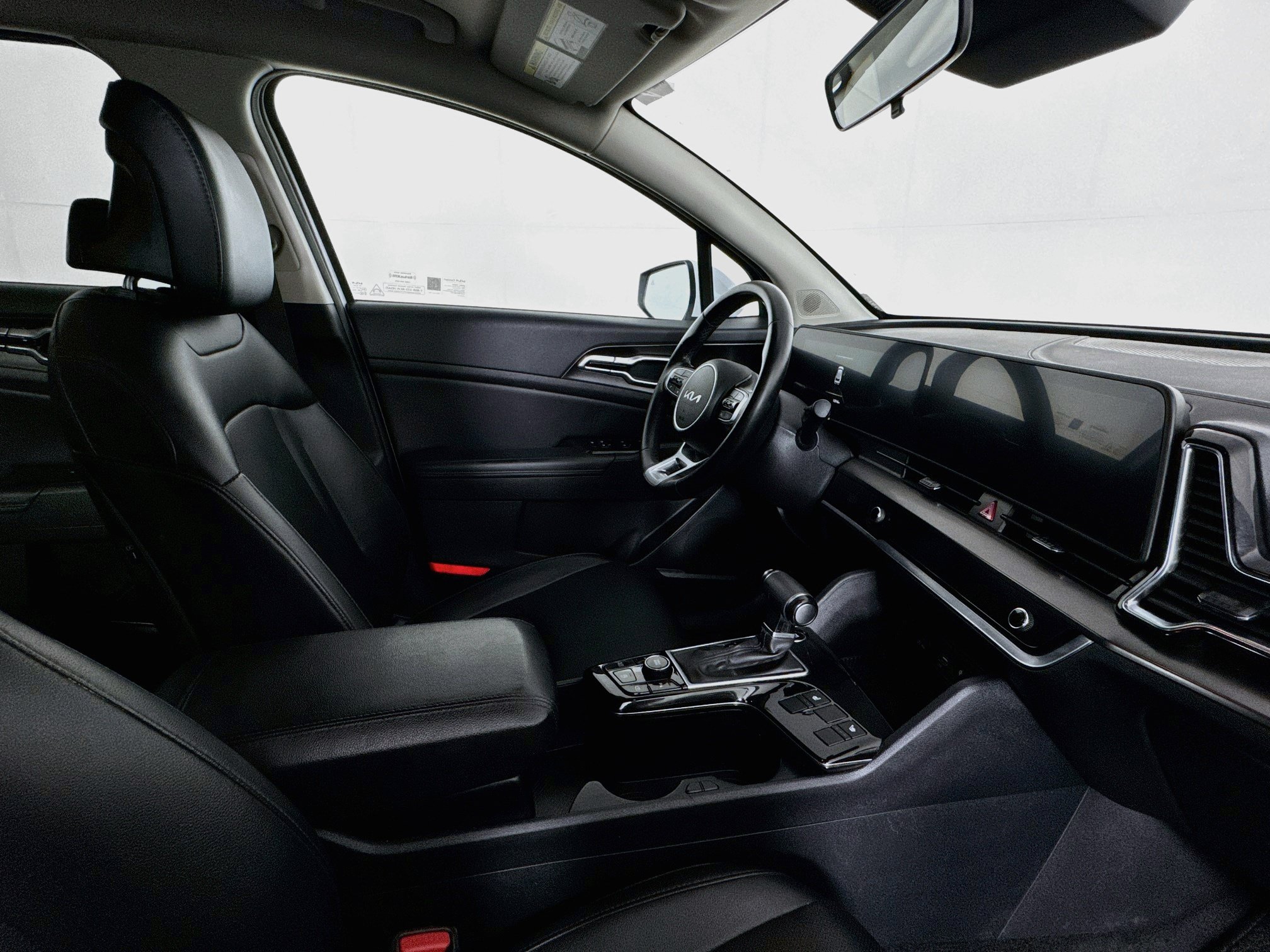Used 2025 Kia Sportage EX FWD image 27