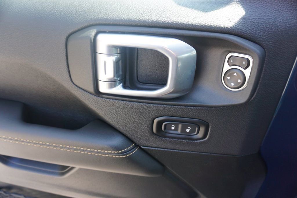 New 2025 Jeep Wrangler Unlimited Sahara image 21