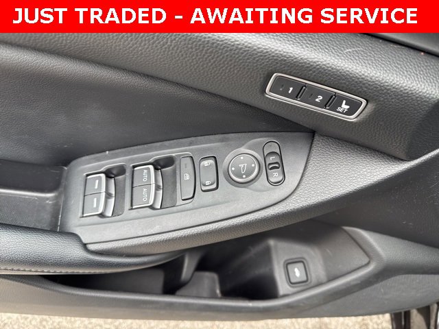 Used 2018 Honda Accord Touring image 11