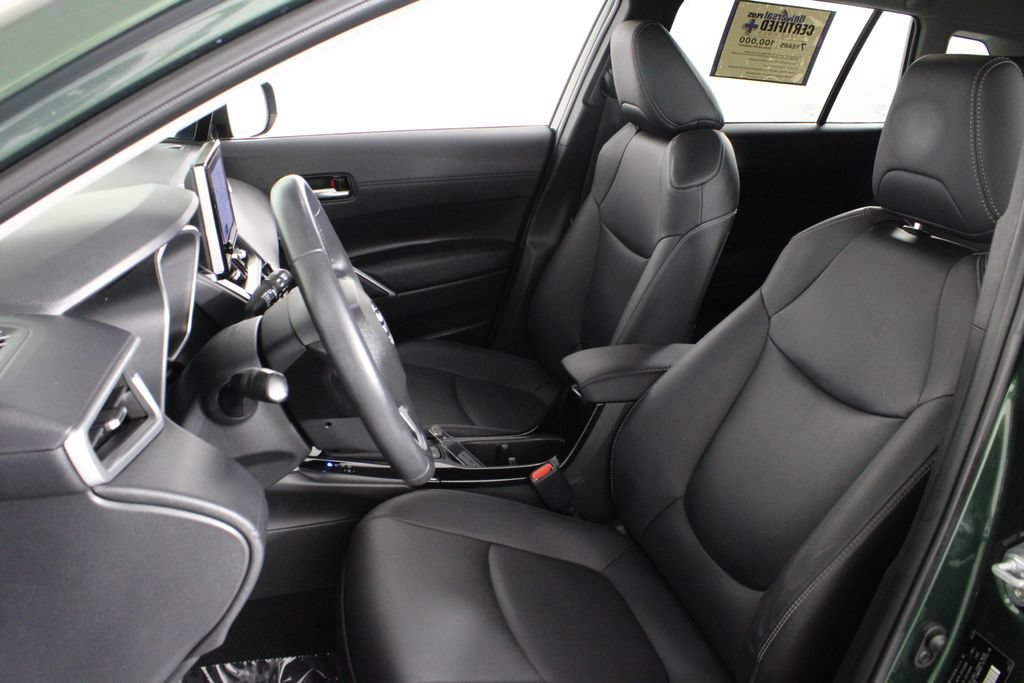 Used 2023 Toyota Corolla Cross XLE w/ Convenience Package FWD image 20