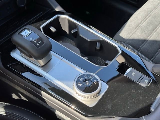 New 2025 Mitsubishi Outlander SE image 30