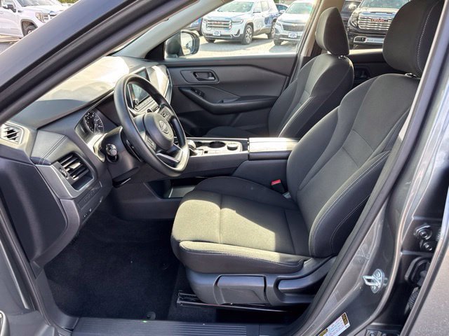 Used 2024 Nissan Rogue S AWD/4WD image 12