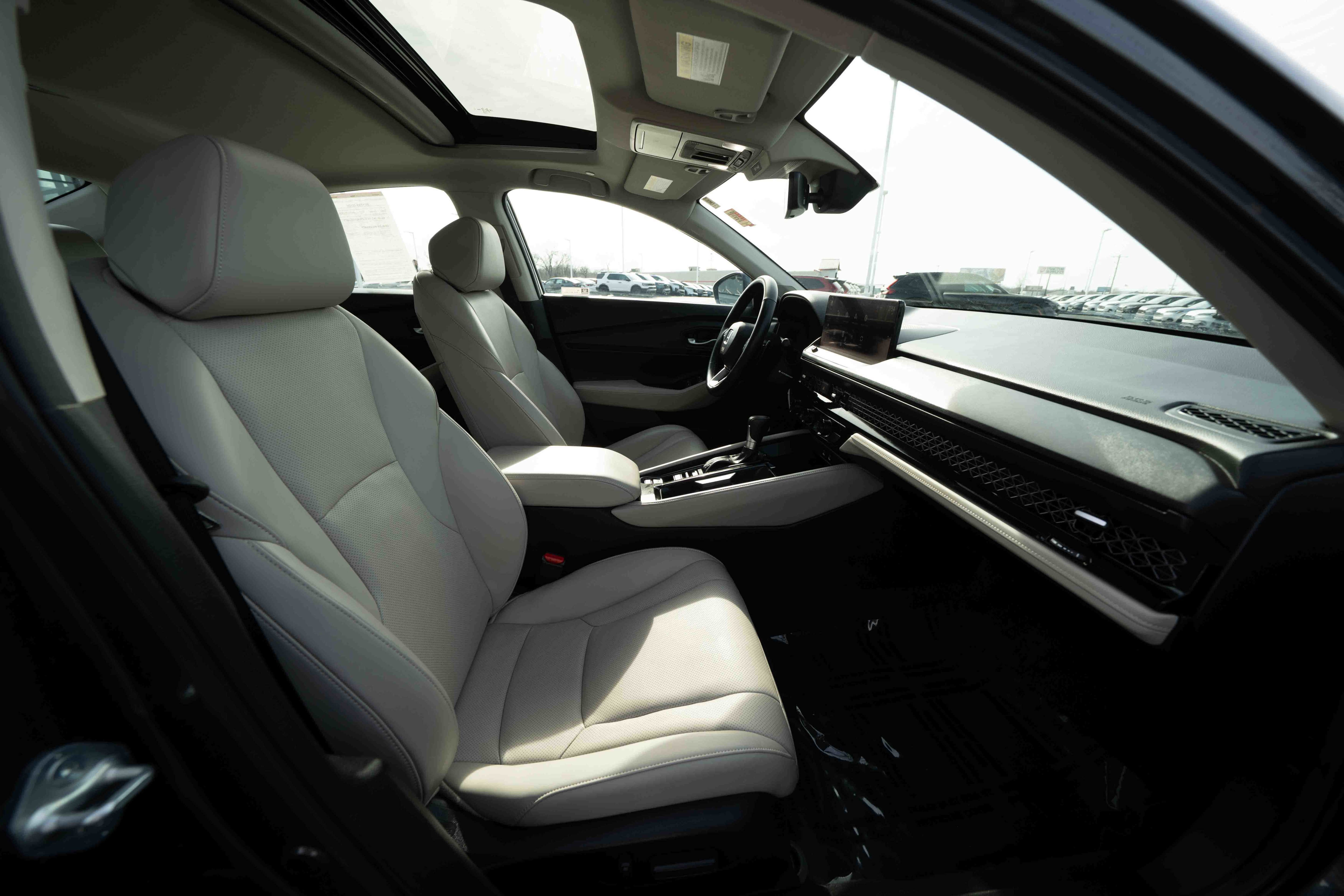 Used 2024 Honda Accord Touring image 26