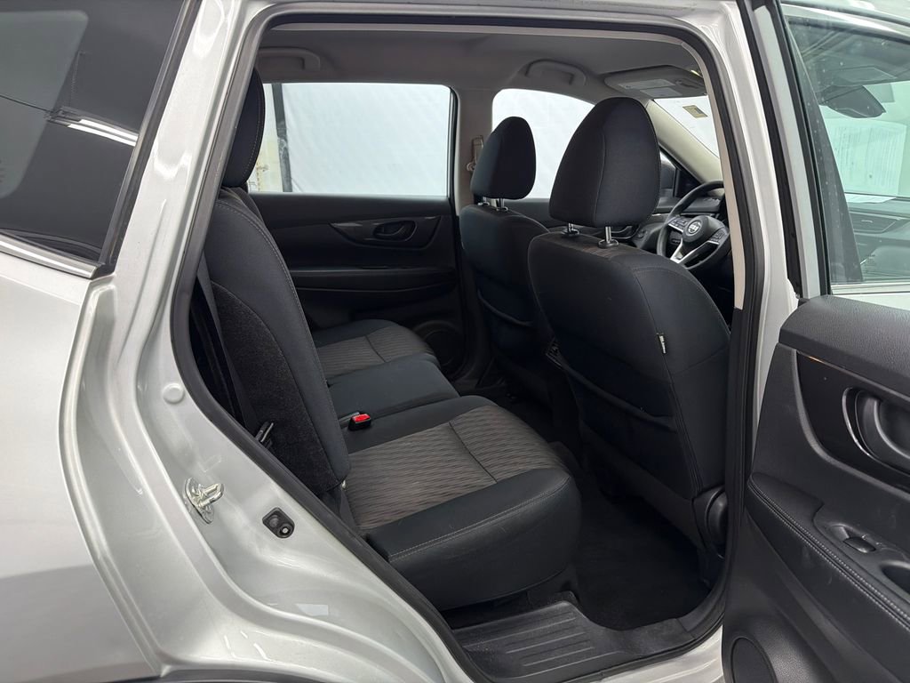 Used 2019 Nissan Rogue S image 16