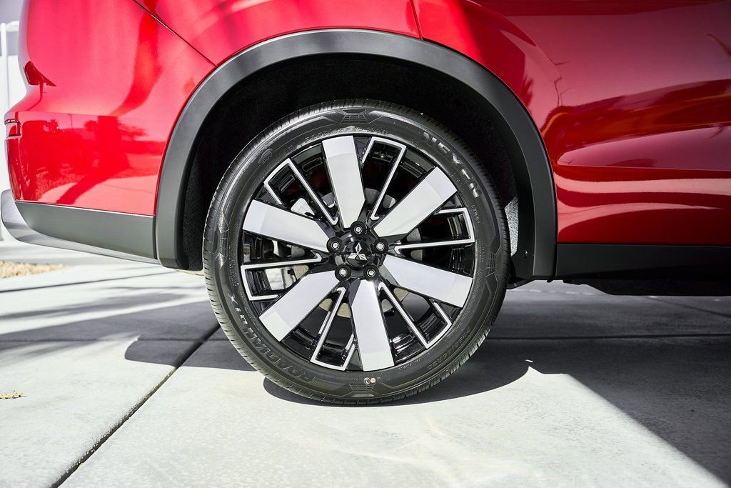 New 2026 Mitsubishi Outlander SE FWD image 10