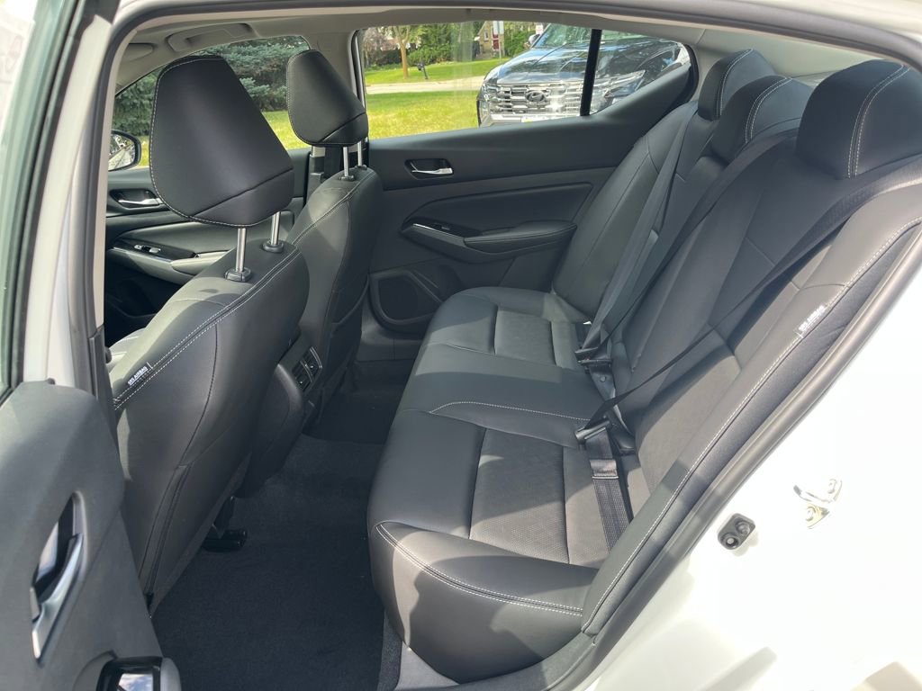 New 2025 Nissan Altima 2.5 SL image 15