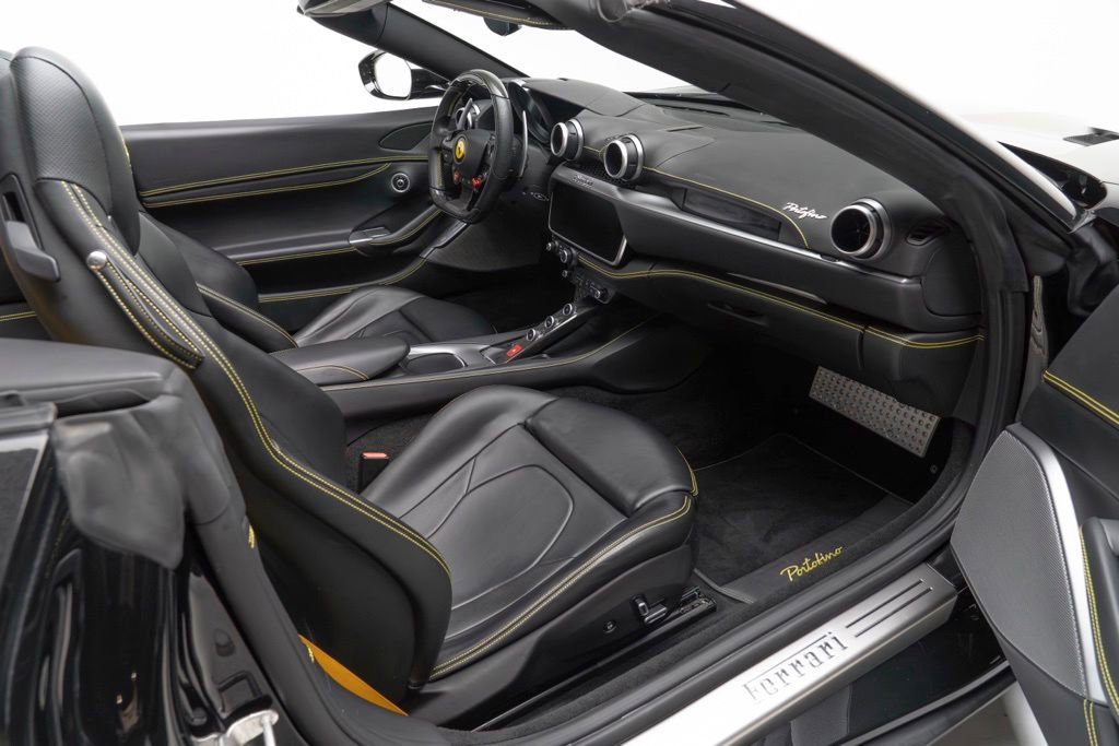 Used 2019 Ferrari Portofino image 42