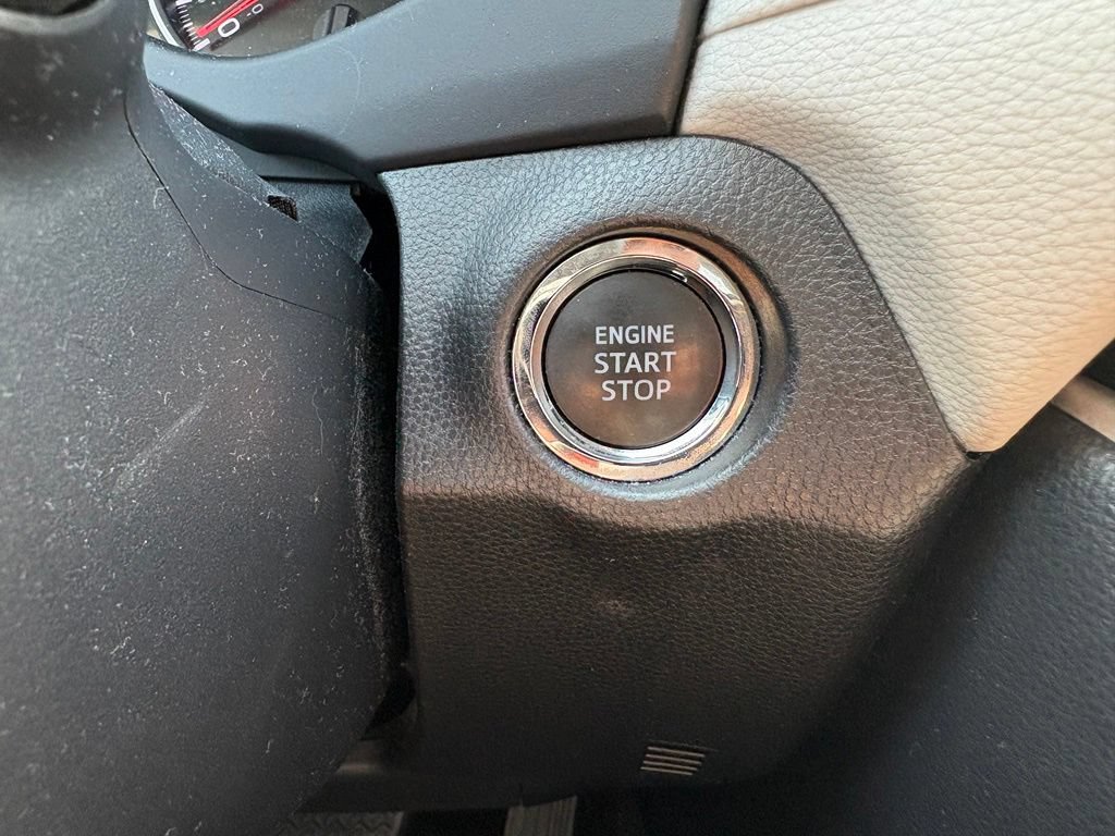 Used 2021 Toyota RAV4 XLE w/ Convenience Package AWD/4WD image 26