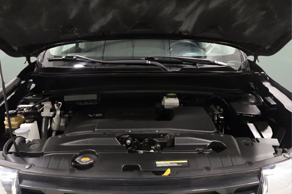 Used 2020 Nissan Pathfinder S AWD/4WD image 24