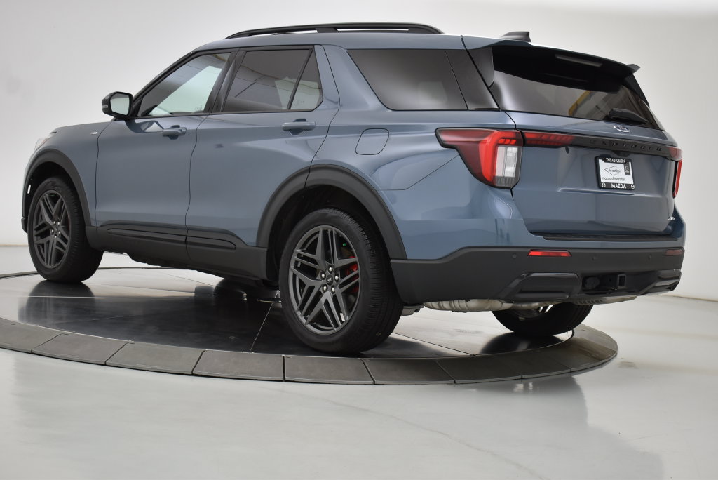 Used 2025 Ford Explorer ST-Line w/ Premium Package AWD/4WD image 18