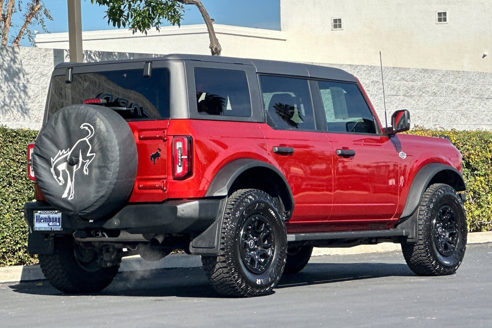 Used 2023 Ford Bronco Wildtrak image 4