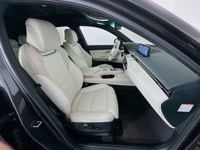 Used 2023 Genesis Electrified GV70 AWD/4WD image 29