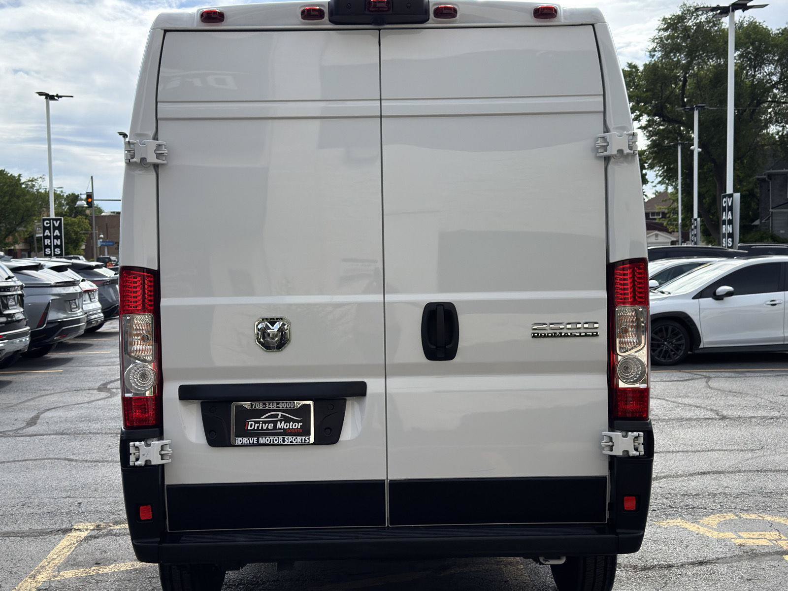 Used 2026 RAM ProMaster 2500 w/ Convenience Group FWD image 9