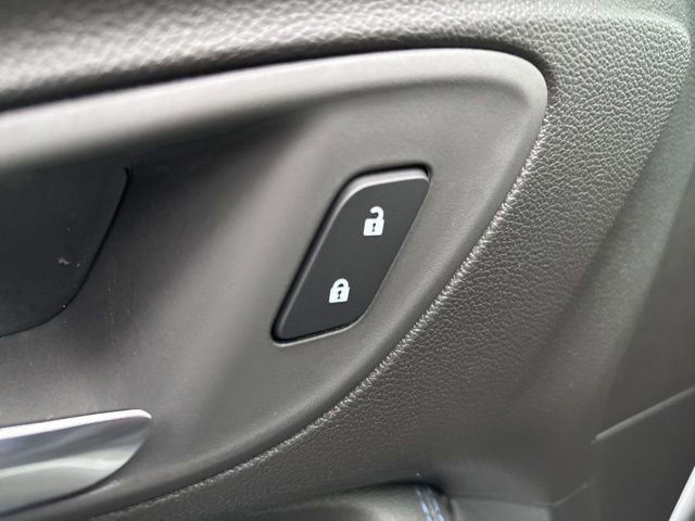 Used 2026 Buick Encore GX Sport Touring w/ Comfort Package image 13