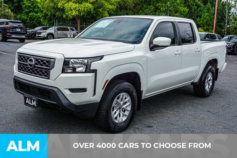 Used 2024 Nissan Frontier SV w/ Tow Package AWD/4WD image 2