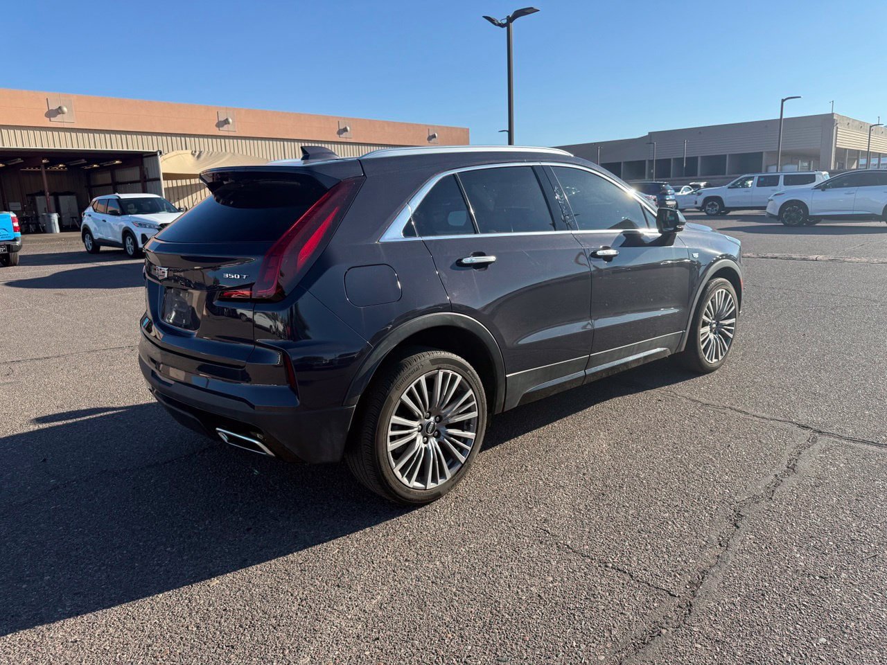 Used 2024 Cadillac XT4 Premium Luxury w/ Technology Package AWD/4WD image 5