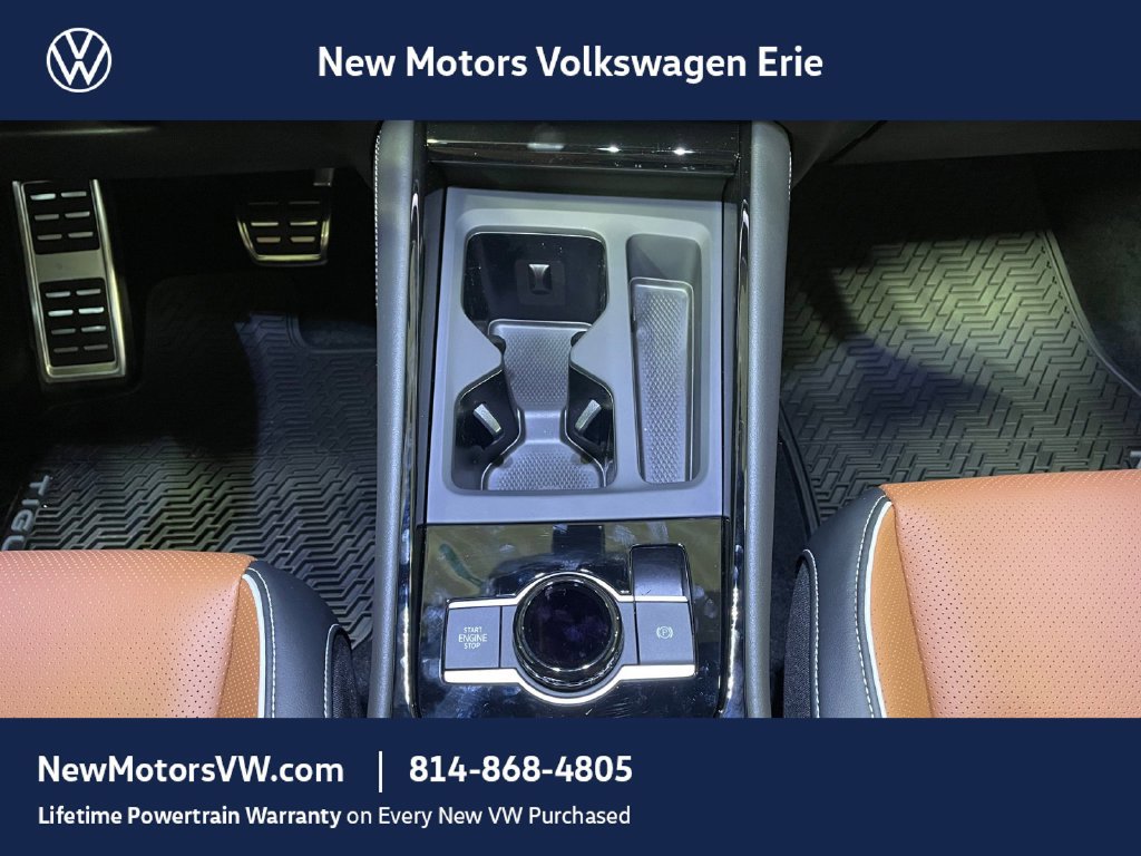 New 2027 Volkswagen Tiguan SEL R-Line AWD/4WD image 11