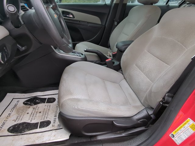 Used 2015 Chevrolet Cruze LT FWD image 10