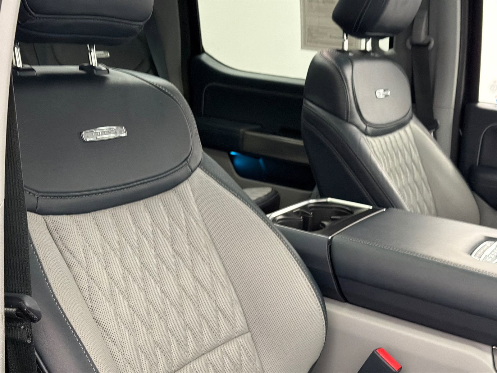 Used 2022 Ford F150 Limited image 10