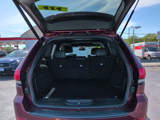 Used 2020 Jeep Grand Cherokee Laredo AWD/4WD image 16