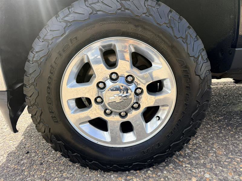 Used 2015 Chevrolet Silverado 2500 LT w/ LT Convenience Package AWD/4WD image 9