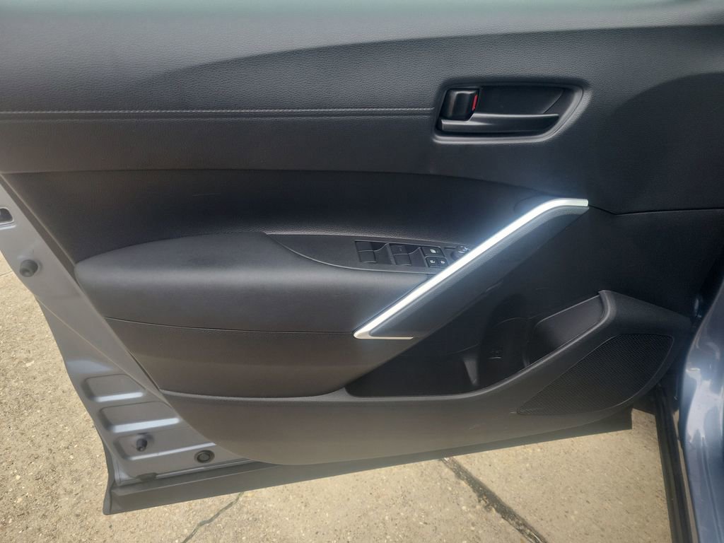 Certified 2023 Toyota Corolla Cross LE image 11