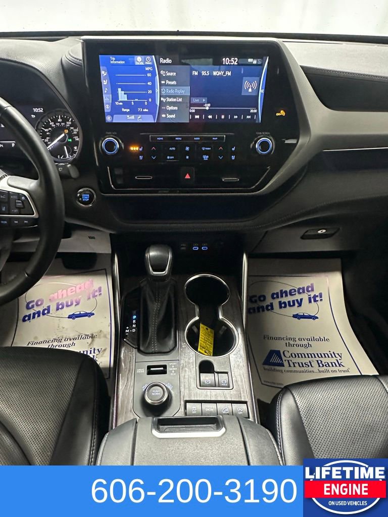 Used 2022 Toyota Highlander Platinum image 17