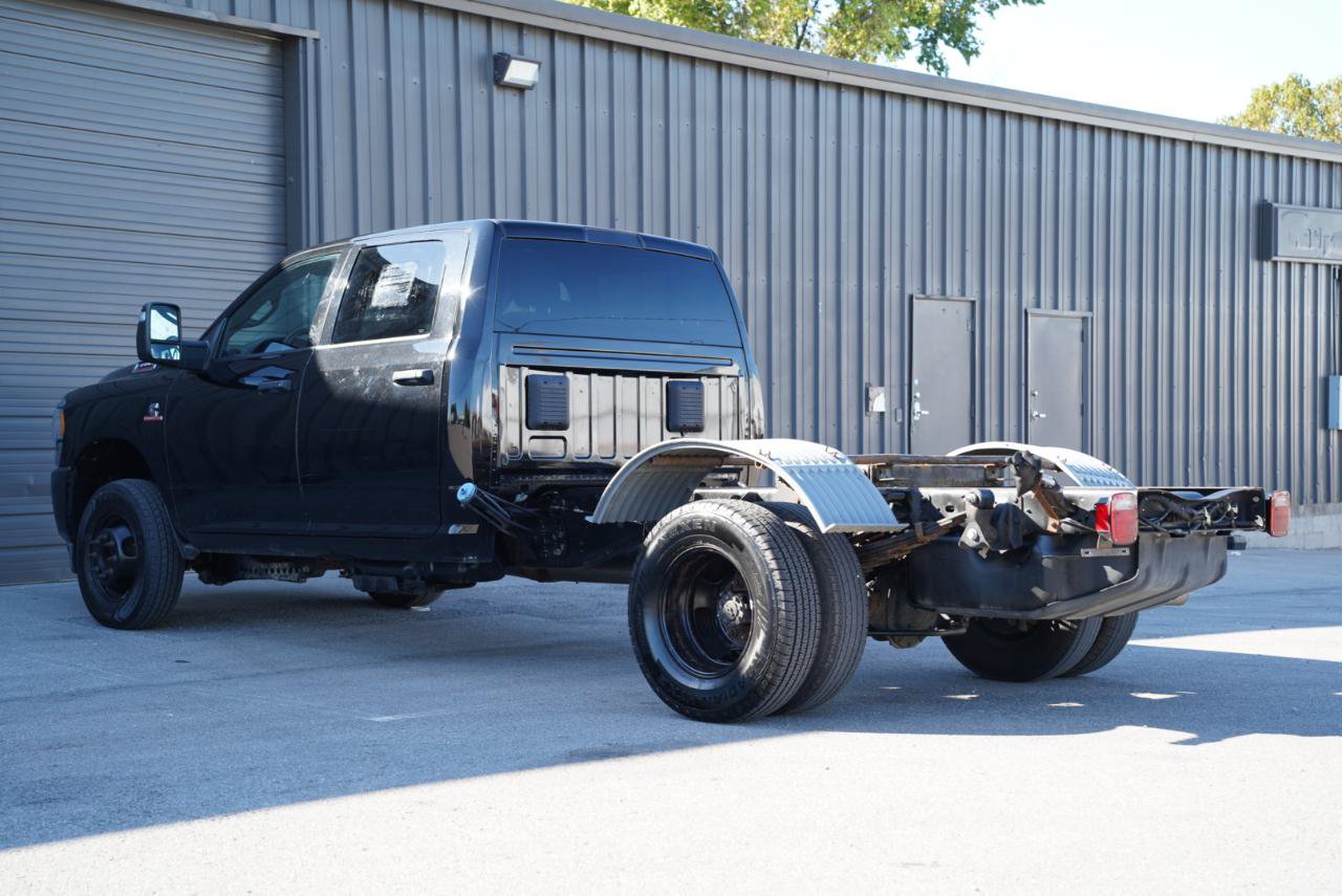 Used 2023 RAM 3500 Tradesman w/ Chrome Appearance Group AWD/4WD image 7