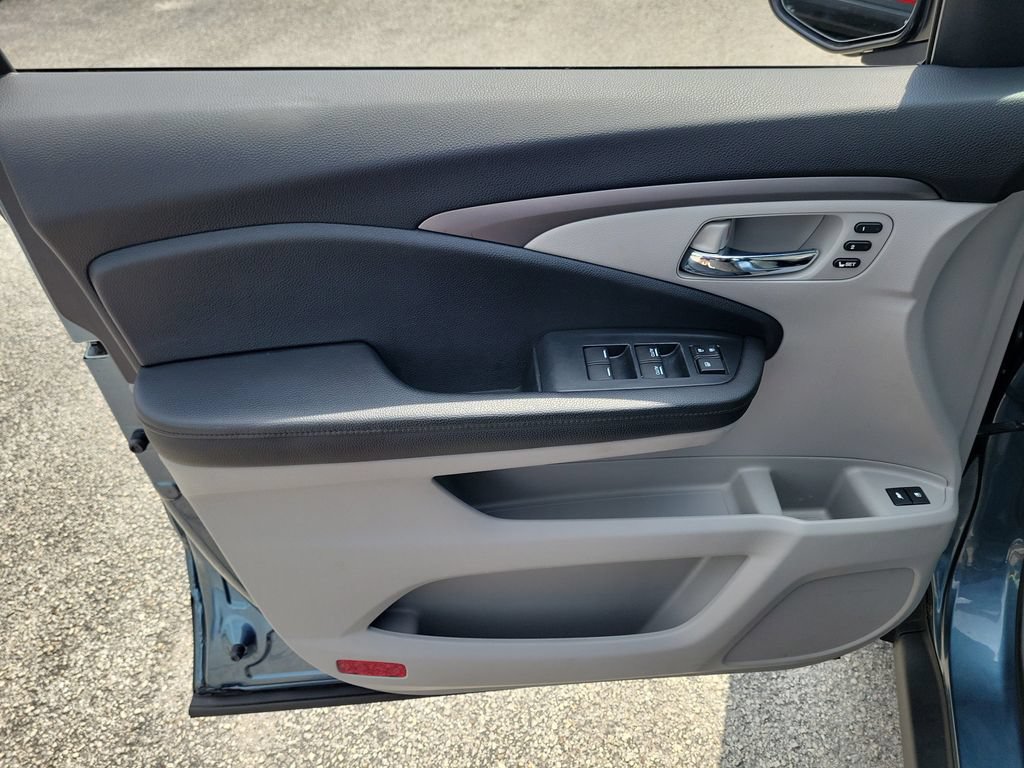 Used 2022 Honda Pilot Special Edition image 13