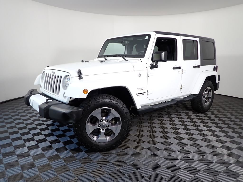 Used 2016 Jeep Wrangler Unlimited Sahara w/ Connectivity Group AWD/4WD image 10