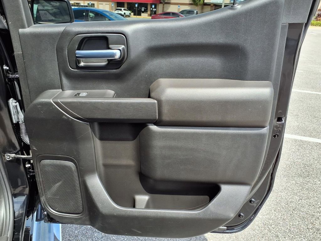 Used 2022 Chevrolet Silverado 1500 Custom w/ Safety Confidence Package AWD/4WD image 14