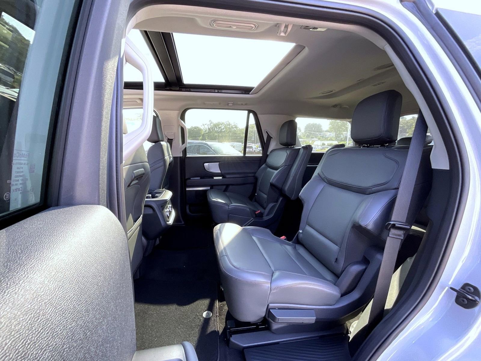 New 2025 Ford Expedition Active image 10