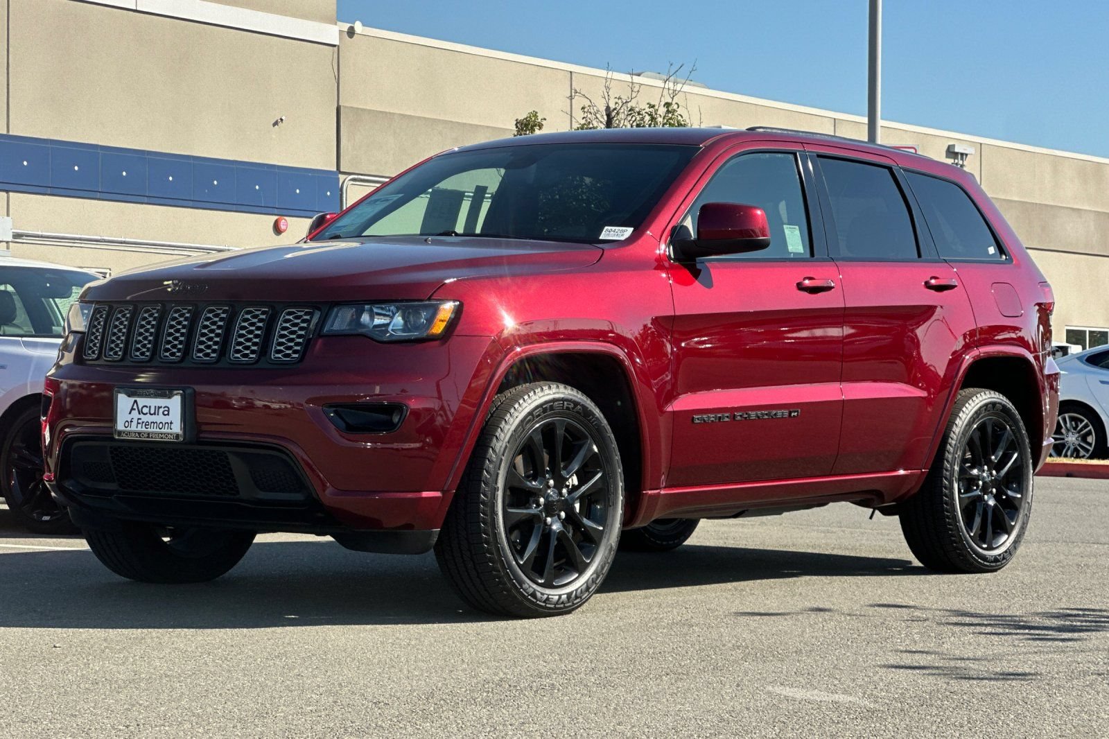 Used 2022 Jeep Grand Cherokee Laredo X AWD/4WD image 8
