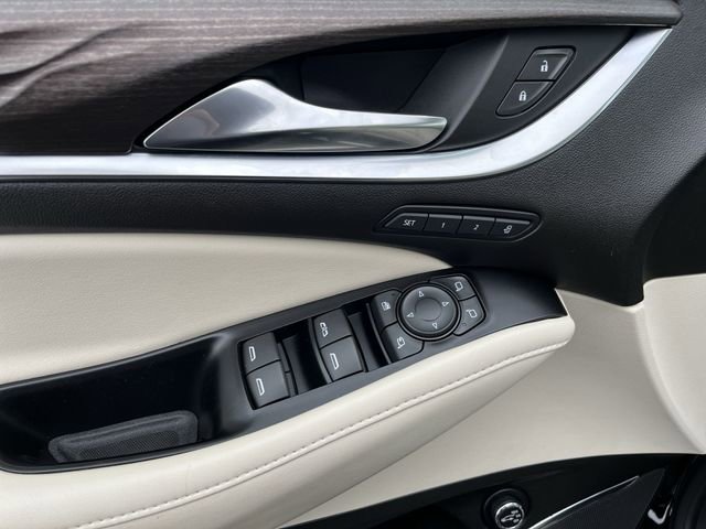 Certified 2024 Buick Enclave Avenir w/ Avenir Technology Package image 17