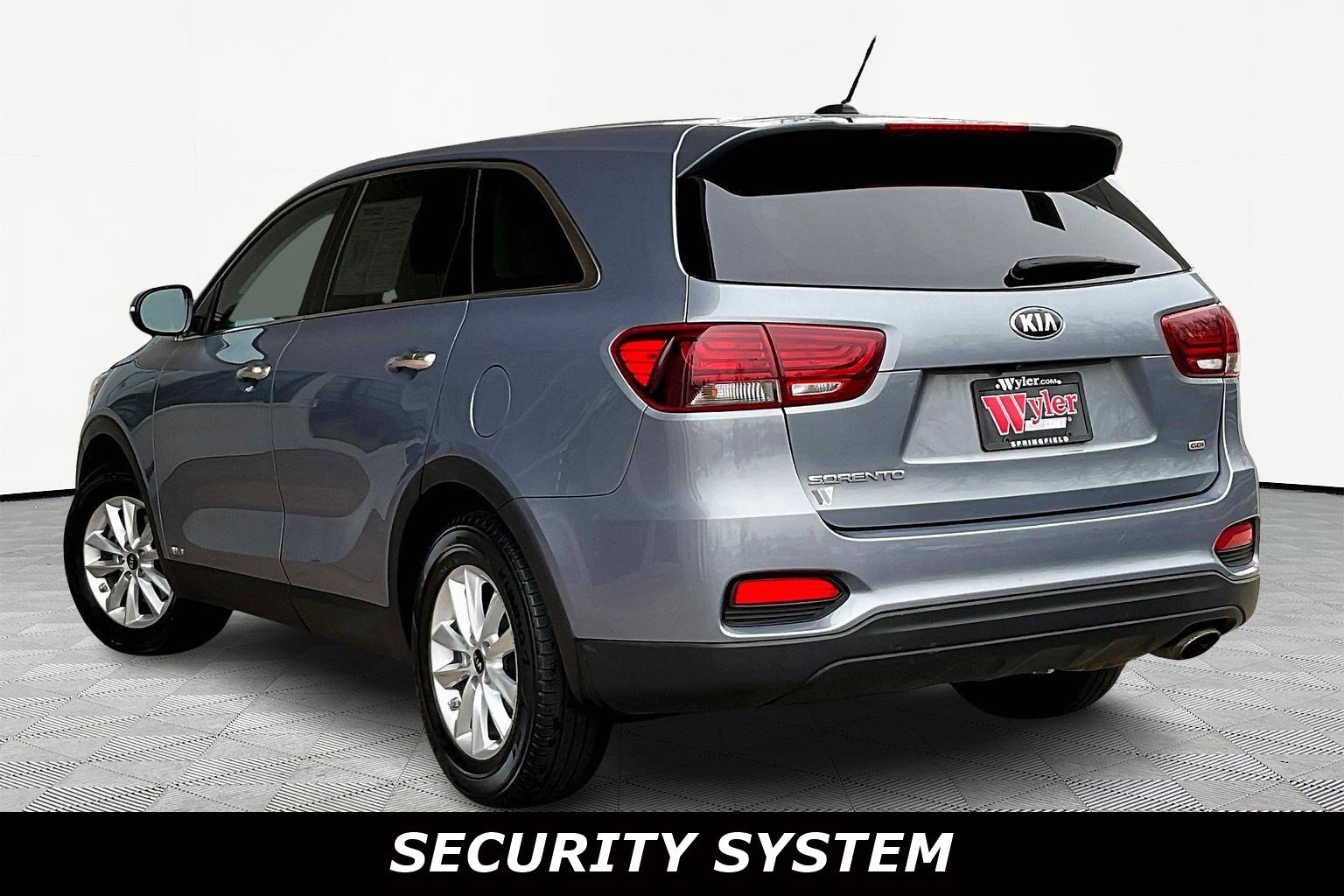 Used 2020 Kia Sorento LX image 4